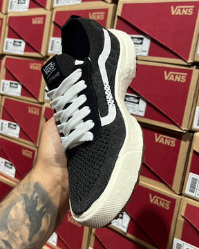 Tênis Unissex UltraRange Vr3 Preto/Branco