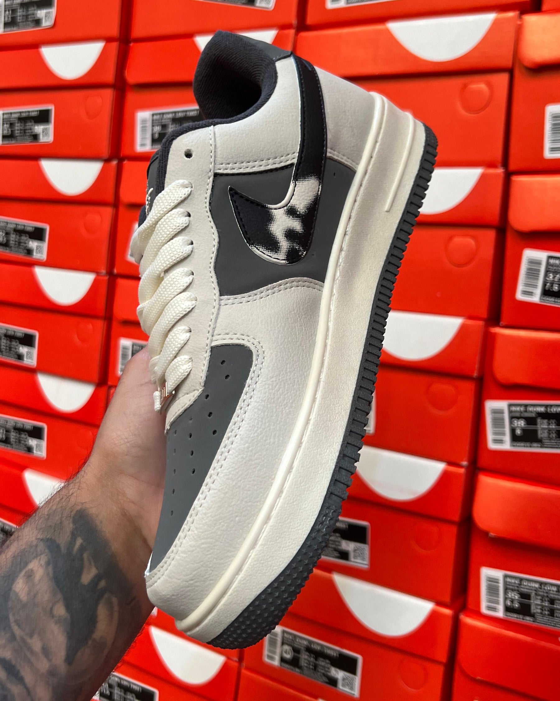 Tênis Masculino AF1 Stussy Cinza
