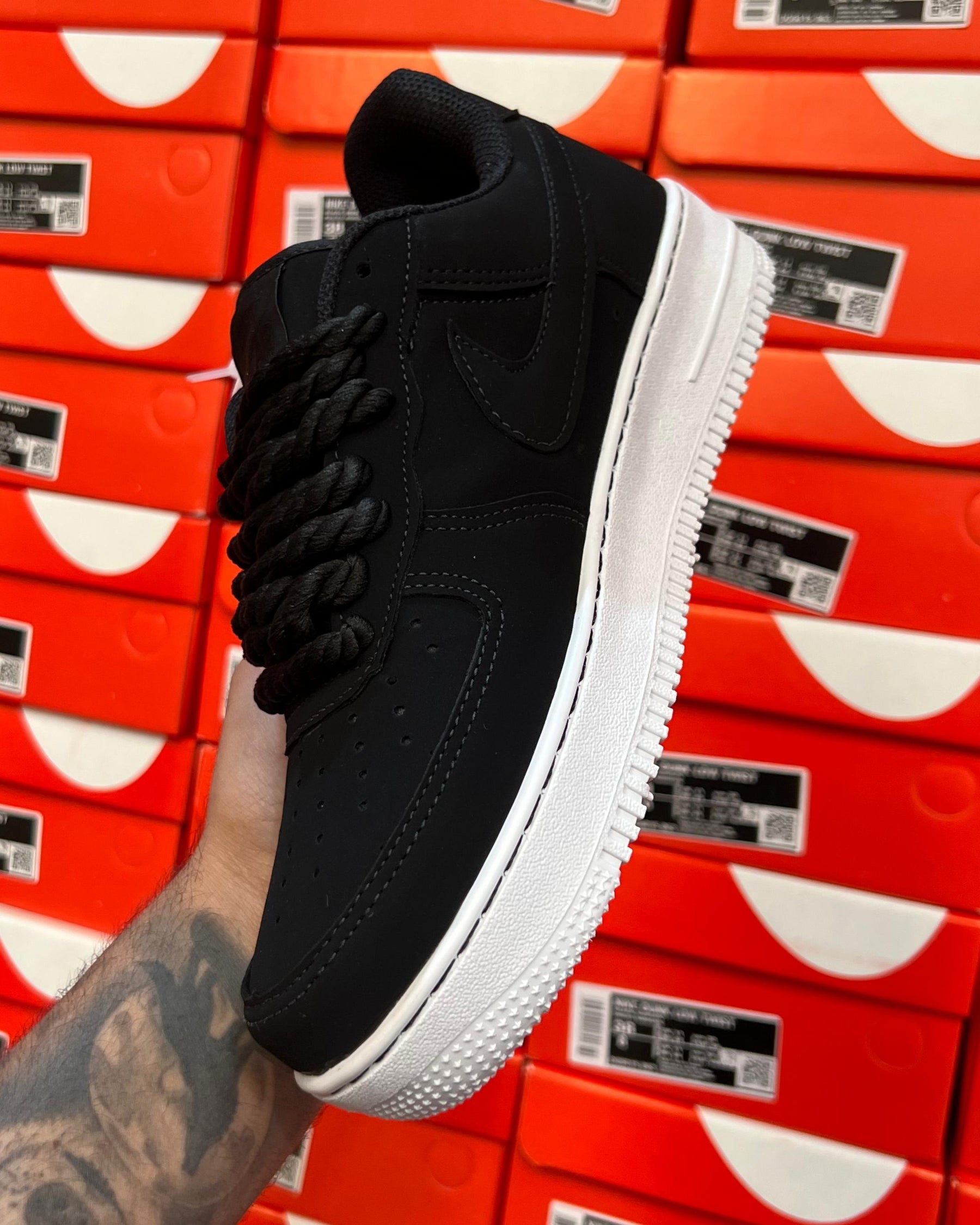 Tênis Unissex AF1 Nobuck Preto/Branco