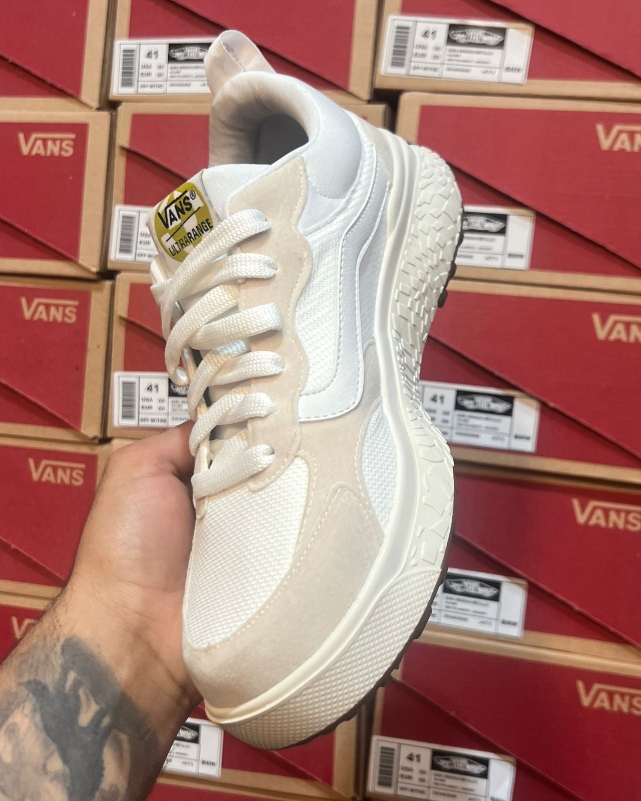 Tênis Ultrarange Neo Off-white