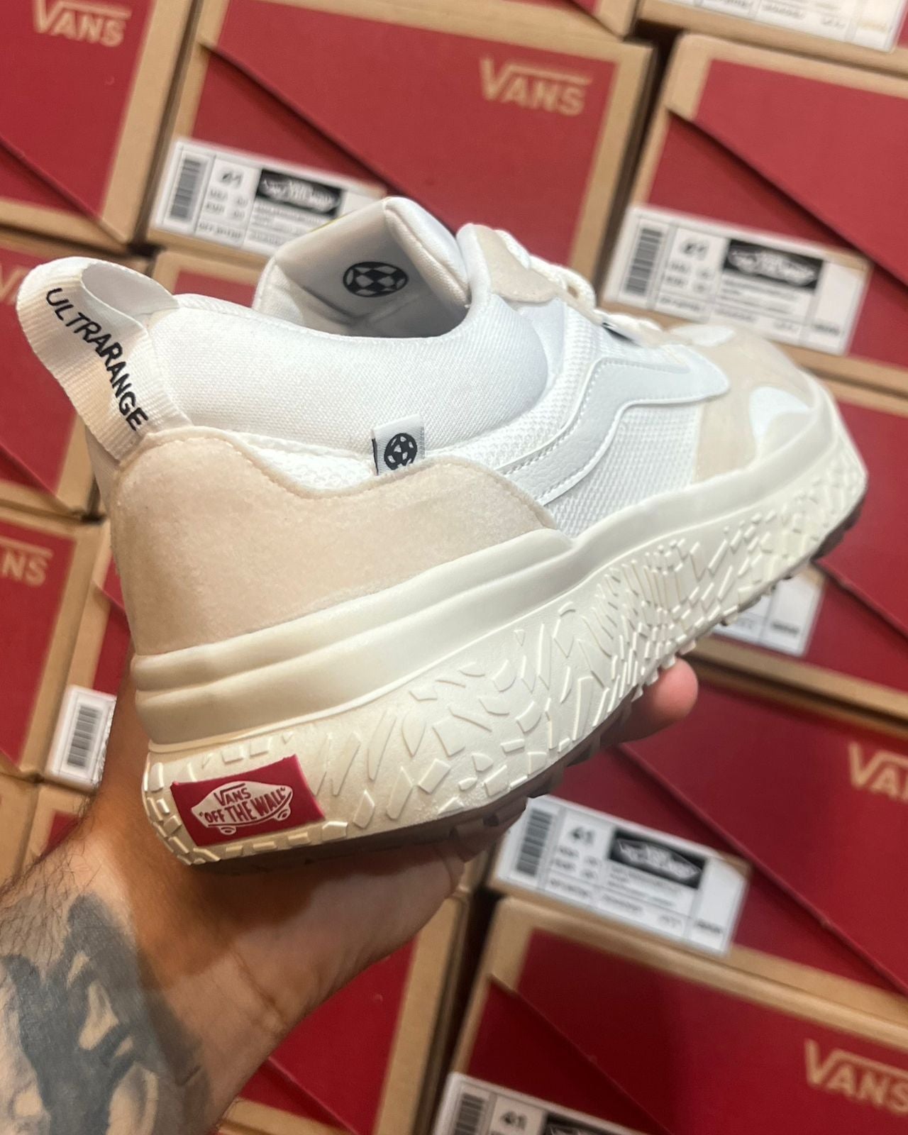 Tênis Ultrarange Neo Off-white