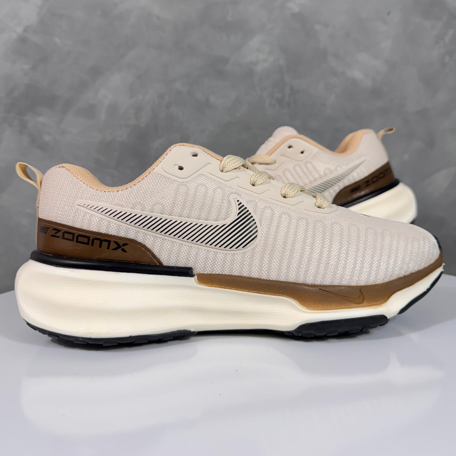 Tênis Unissex Zoomx 04 Premium