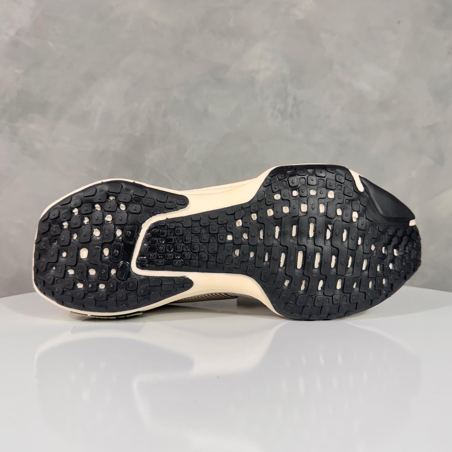 Tênis Unissex Zoomx 04 Premium