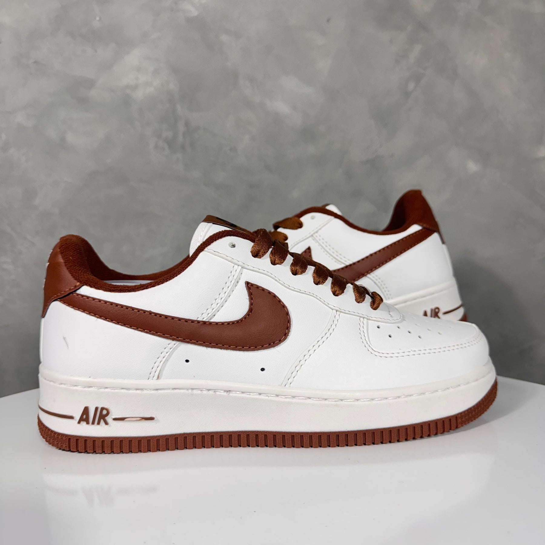 Tênis Unissex AF1 Branco/Caramelo Premium