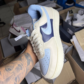 Tênis Feminino AF1 Off/Azul