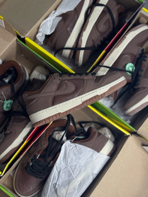 Tênis Dunk SB Café