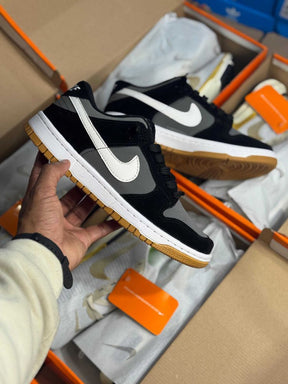 Tênis Dunk SB Grafite
